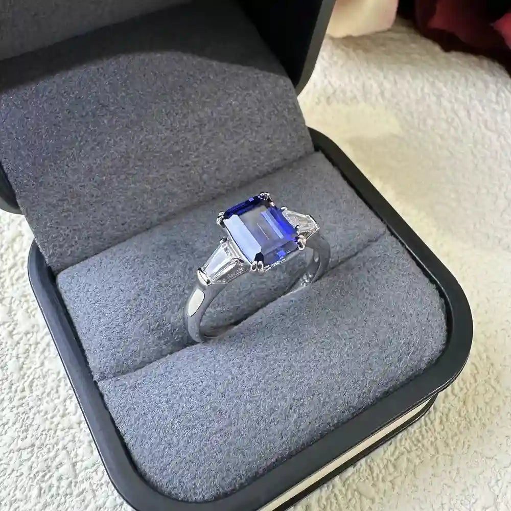 Emerald Engagement Ring 2.5ct 6*8 925 Silver Sapphire