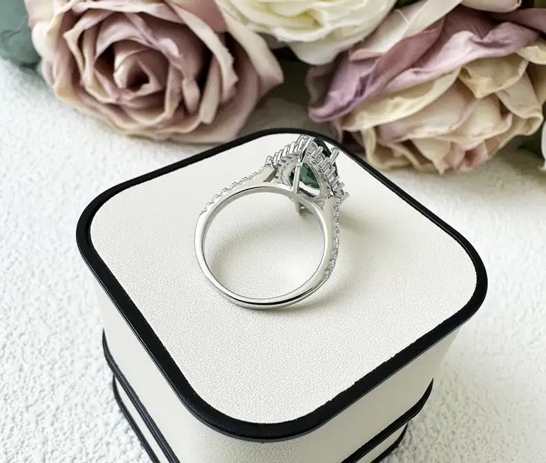 Pear Engagement Ring 2.2ct 8*12 925 Silver Emerald