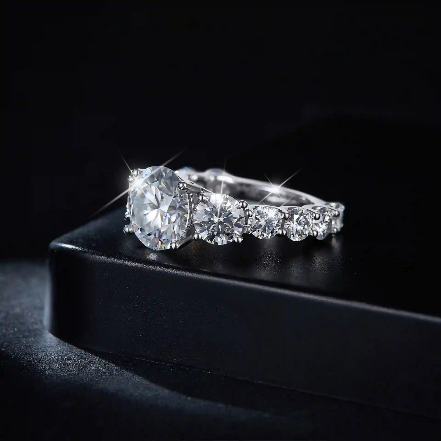 Round Engagement Ring 8ct 10mm 925 Silver Moissanite