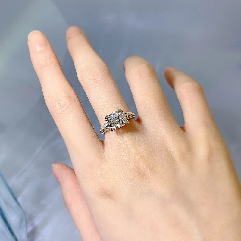 Round Engagement Ring 8.0mm 925 Silver High Carbon Diamond