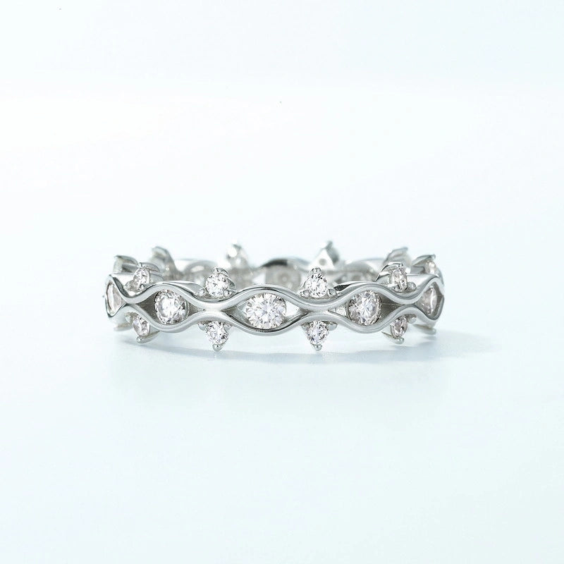 Round Engagement Ring 2.5mm 925 Silver Moissanite