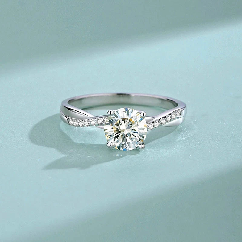 Round Engagement Ring 1ct 6.5mm 925 Silver Moissanite