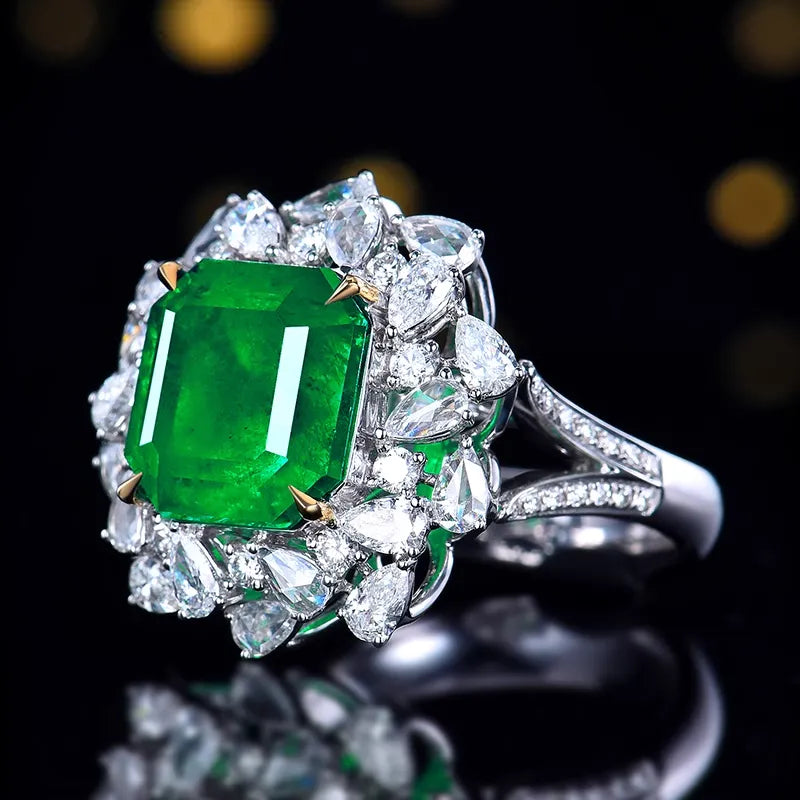 Engagement Ring18K Gold 8.1ct Colombian Emerald Ring