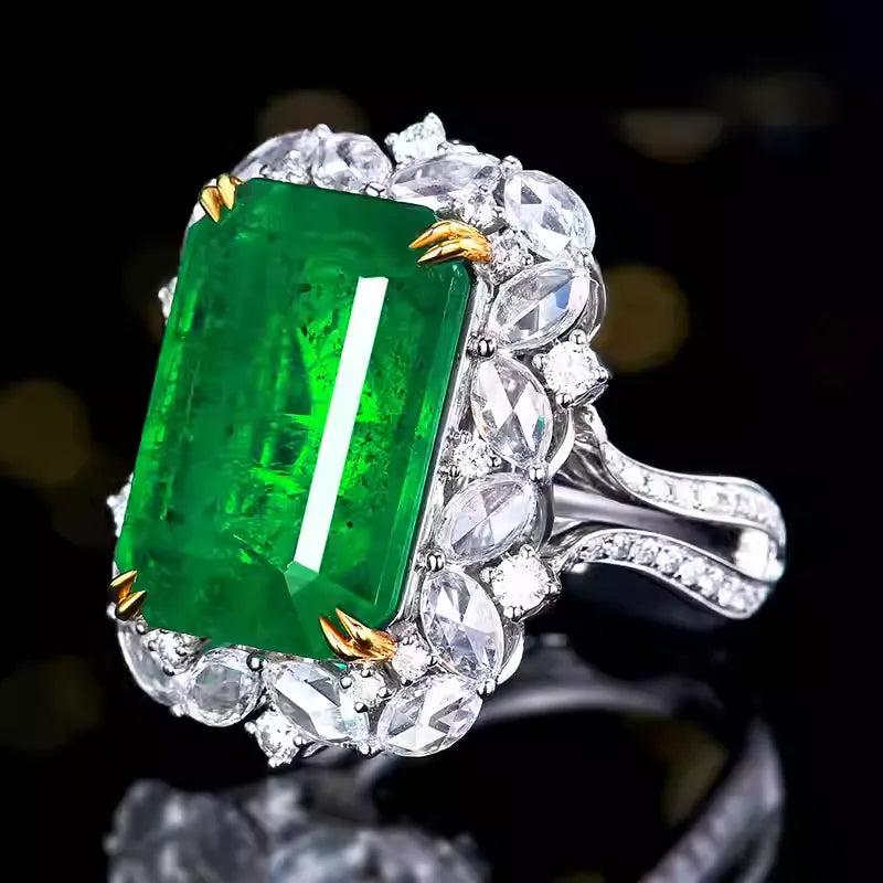 Engagement Ring 18K Gold 13.19ct Emerald Ring