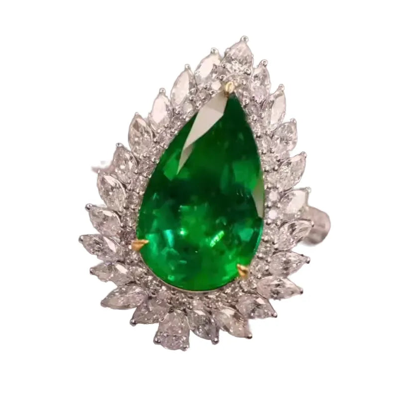 Engagement Ring 18K Gold 4.5ct Emerald Ring