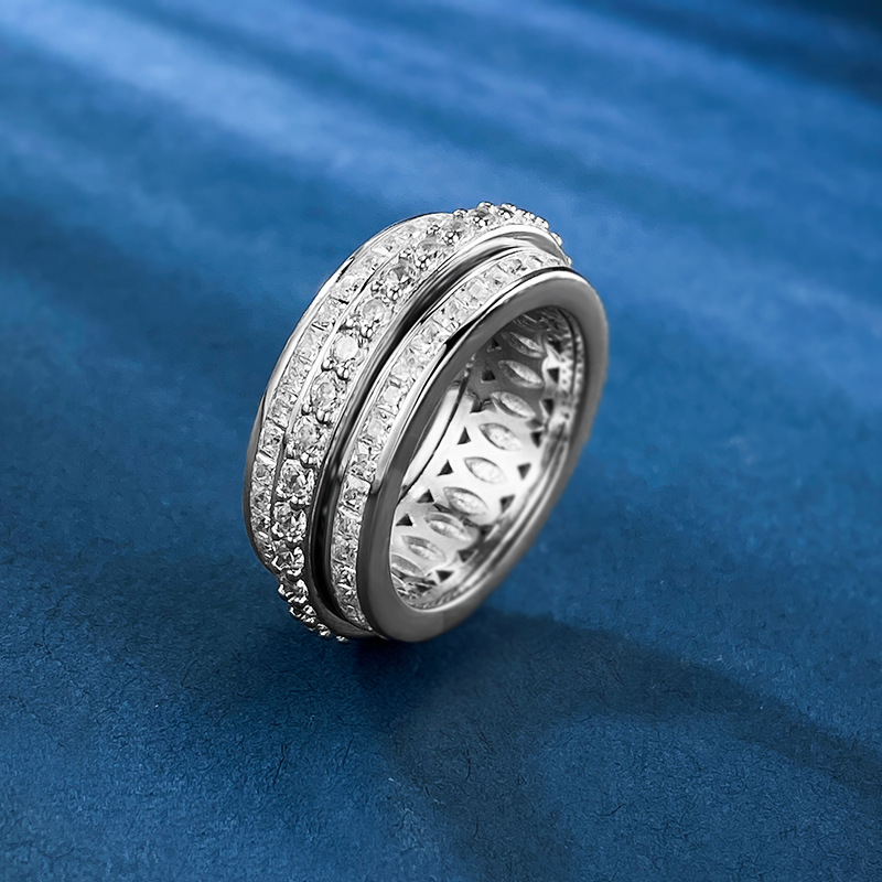 Round Engagement Ring 925 Silver Emerald Rotating Design