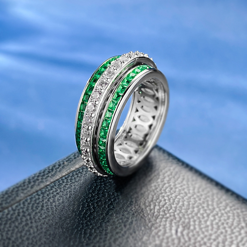 Round Engagement Ring 925 Silver Emerald Rotating Design
