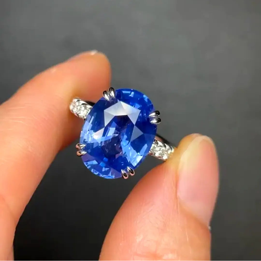 Oval Engagement Ring 18K 8ct Unheated Cornflower Sapphire Ring