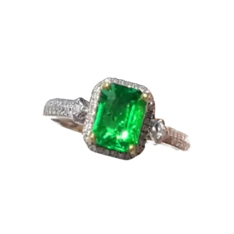 Engagement Ring 18K Gold 1.09ct Emerald Ring