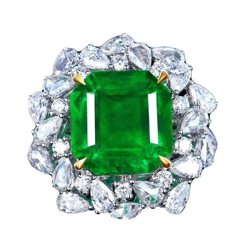 Engagement Ring18K Gold 8.1ct Colombian Emerald Ring