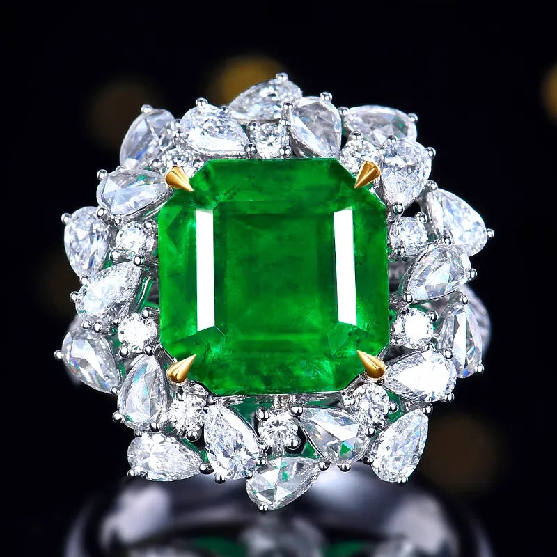 Engagement Ring18K Gold 8.1ct Colombian Emerald Ring