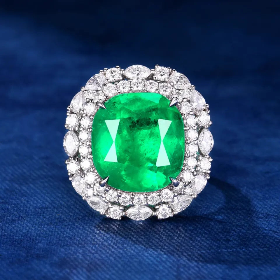 Engagement Ring 18K Gold 11.11ct Emerald Ring