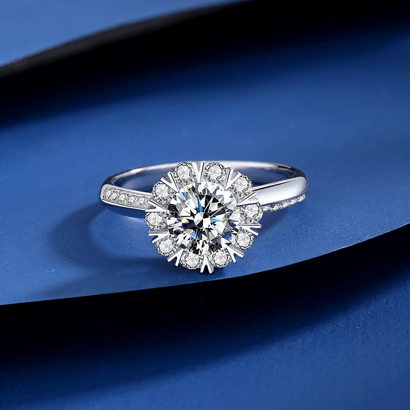 Round Engagement Ring 1ct 6.5mm 925 Silver Moissanite