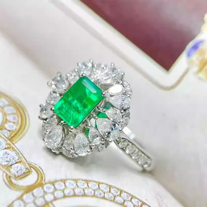 Engagement Ring 18K Gold 1.25ct Natural Walton Emerald Ring