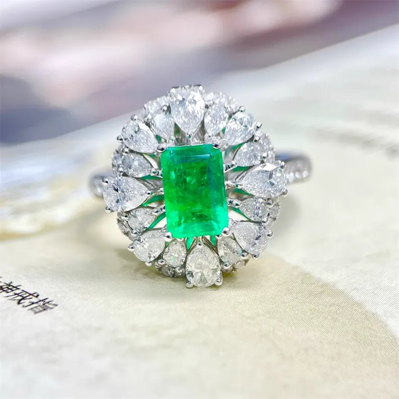 Engagement Ring 18K Gold 1.25ct Natural Walton Emerald Ring