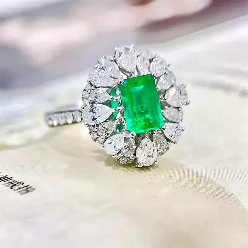 Engagement Ring 18K Gold 1.25ct Natural Walton Emerald Ring