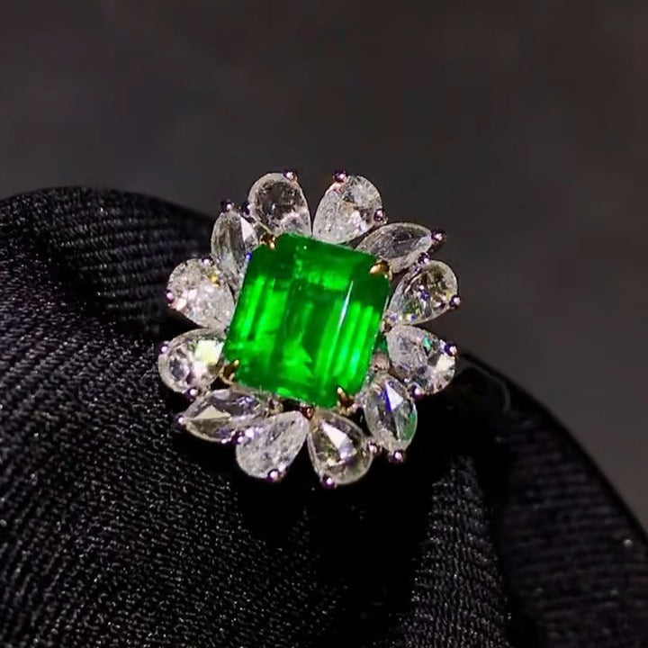 2ct Walton Green Emerald Ring with Diamonds