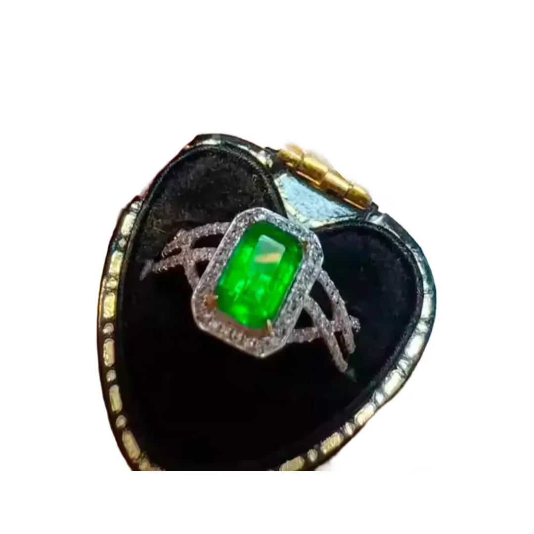 Engagement Ring 18K Gold 1ct Emerald Ring