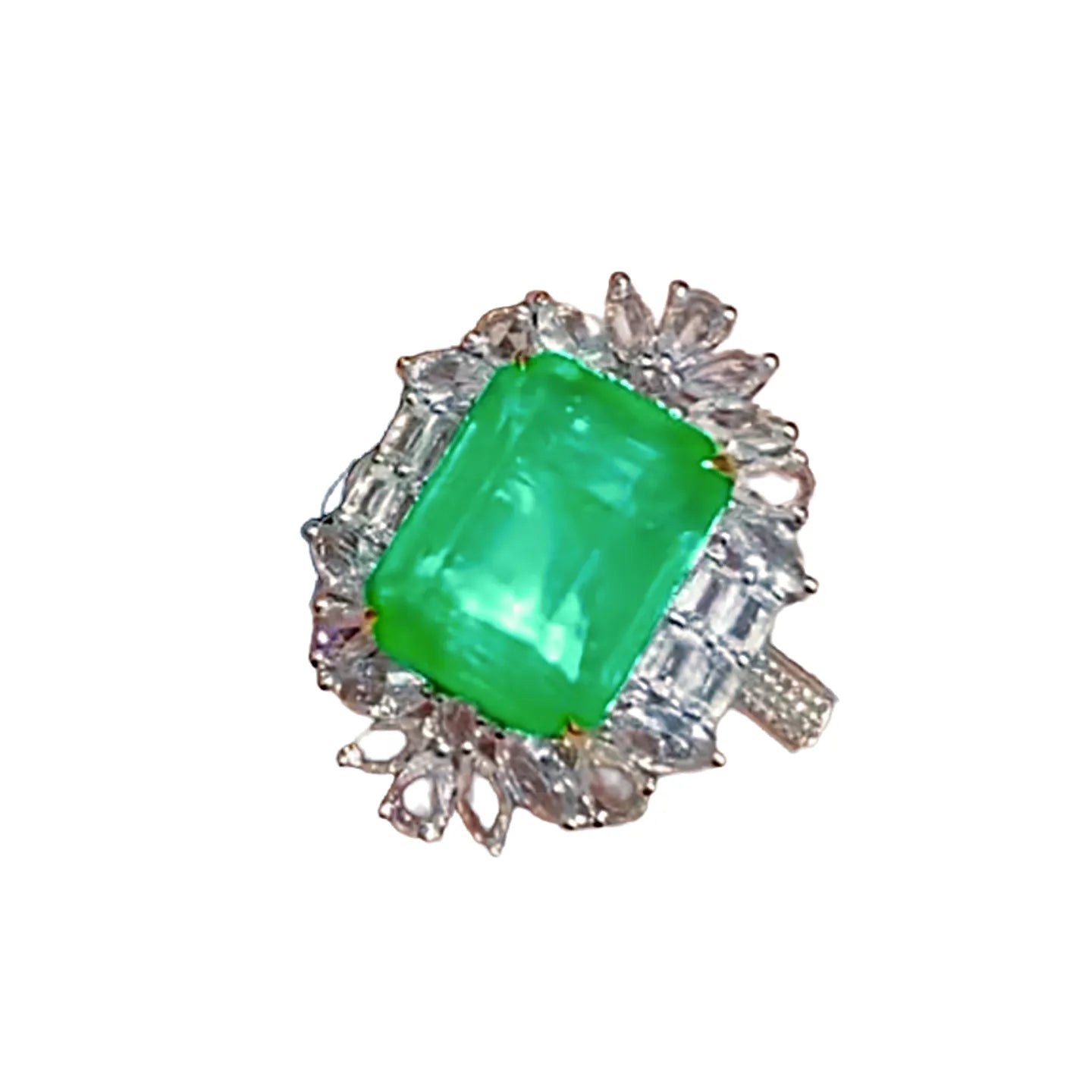 18K Gold 3.95ct Swat Emerald Ring With Vivid Green