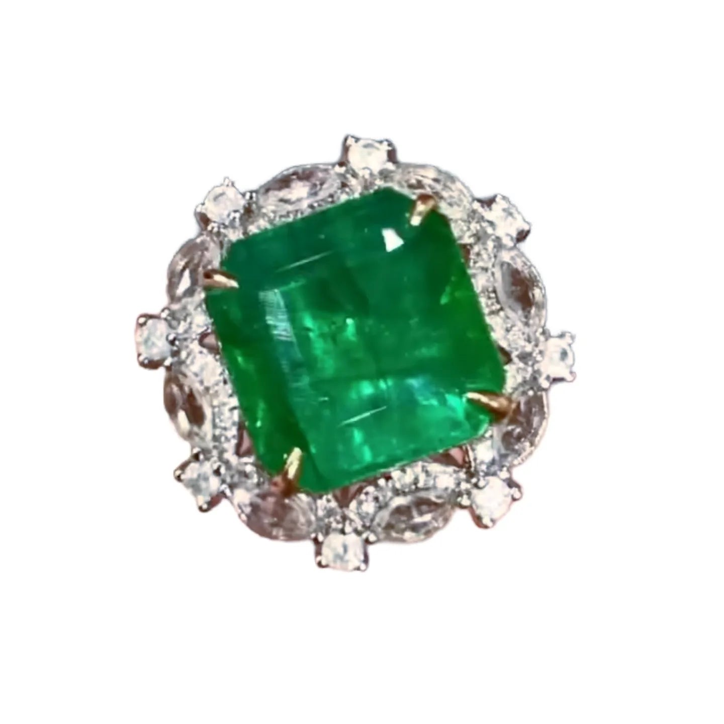 18K Gold 6.5ct Natural Emerald Ring VVG