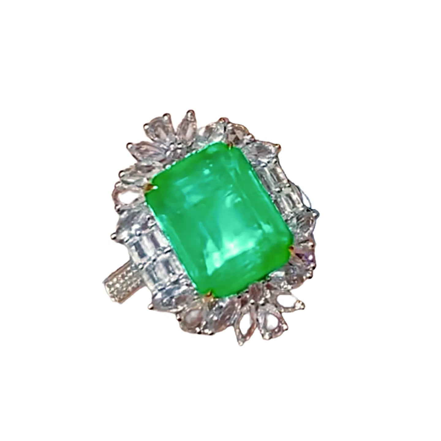 18K Gold 3.95ct Swat Emerald Ring With Vivid Green
