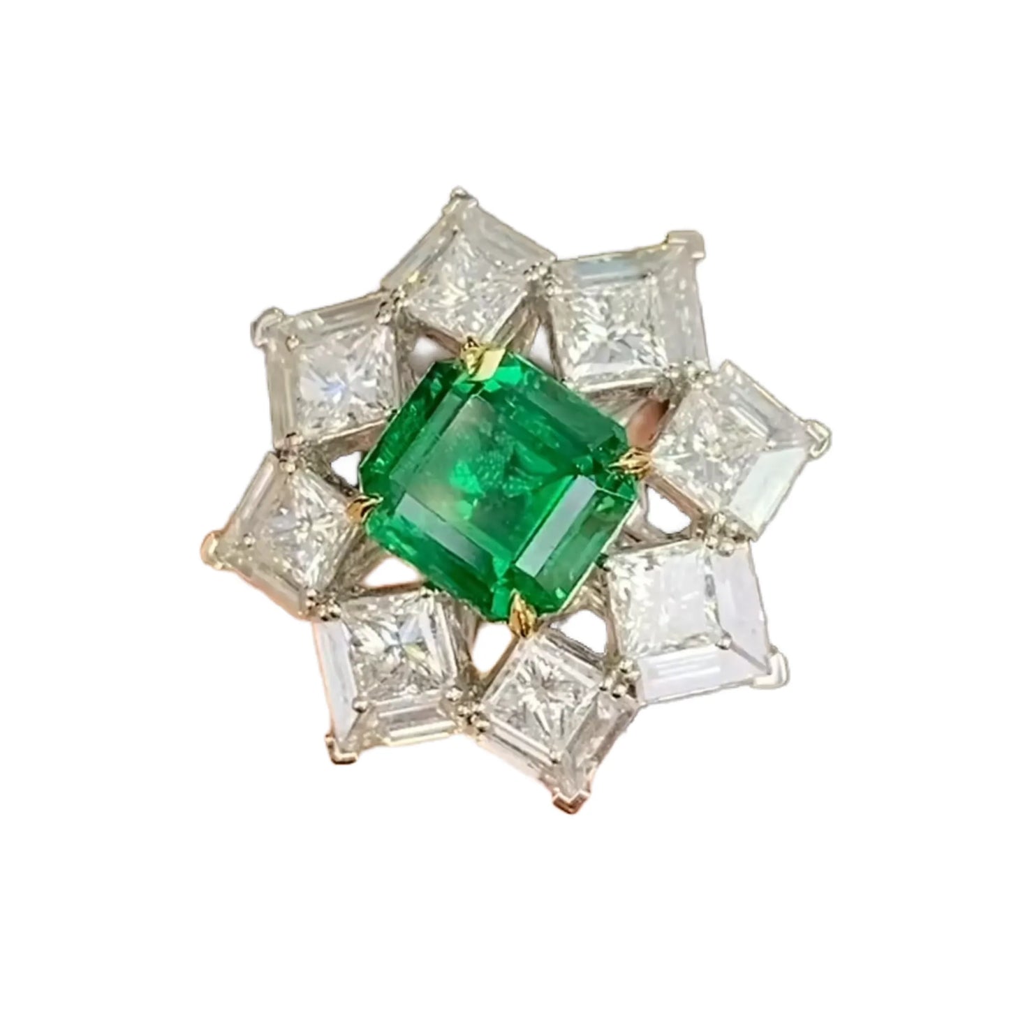 18K Gold 3.26ct Emerald Ring with 3.868ct Diamonds – GUILD Certification