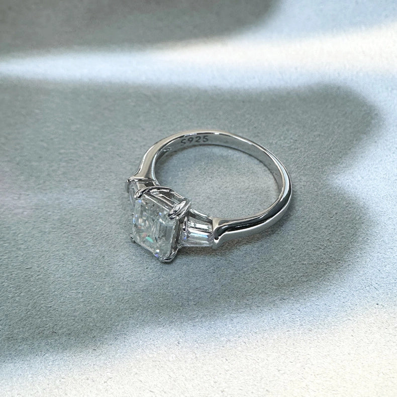 Emerald Engagement Ring 2ct 6*8 925 Silver Moissanite