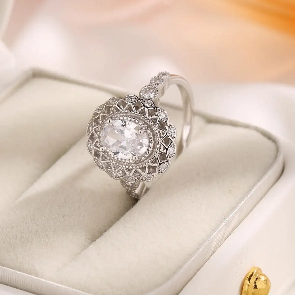 Oval Engagement Ring 925 Silver Zircon