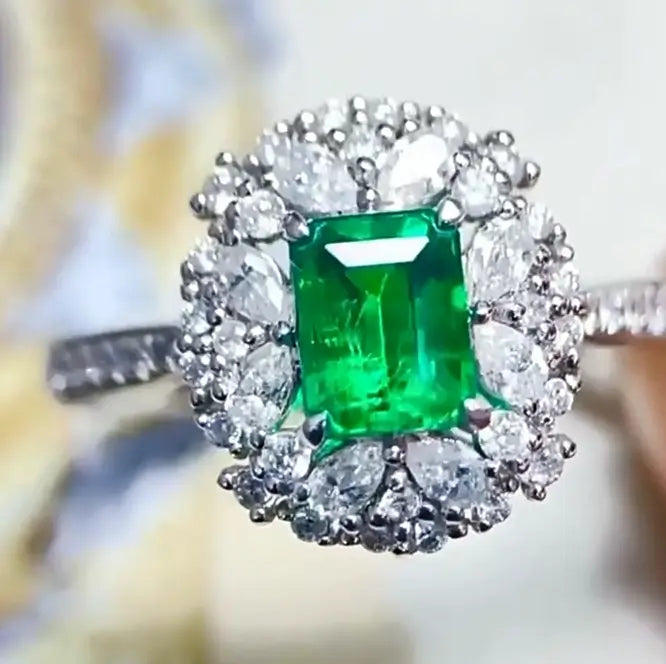 Emerald Cut 18K Gold 0.69ct Natural Warton Emerald Ring