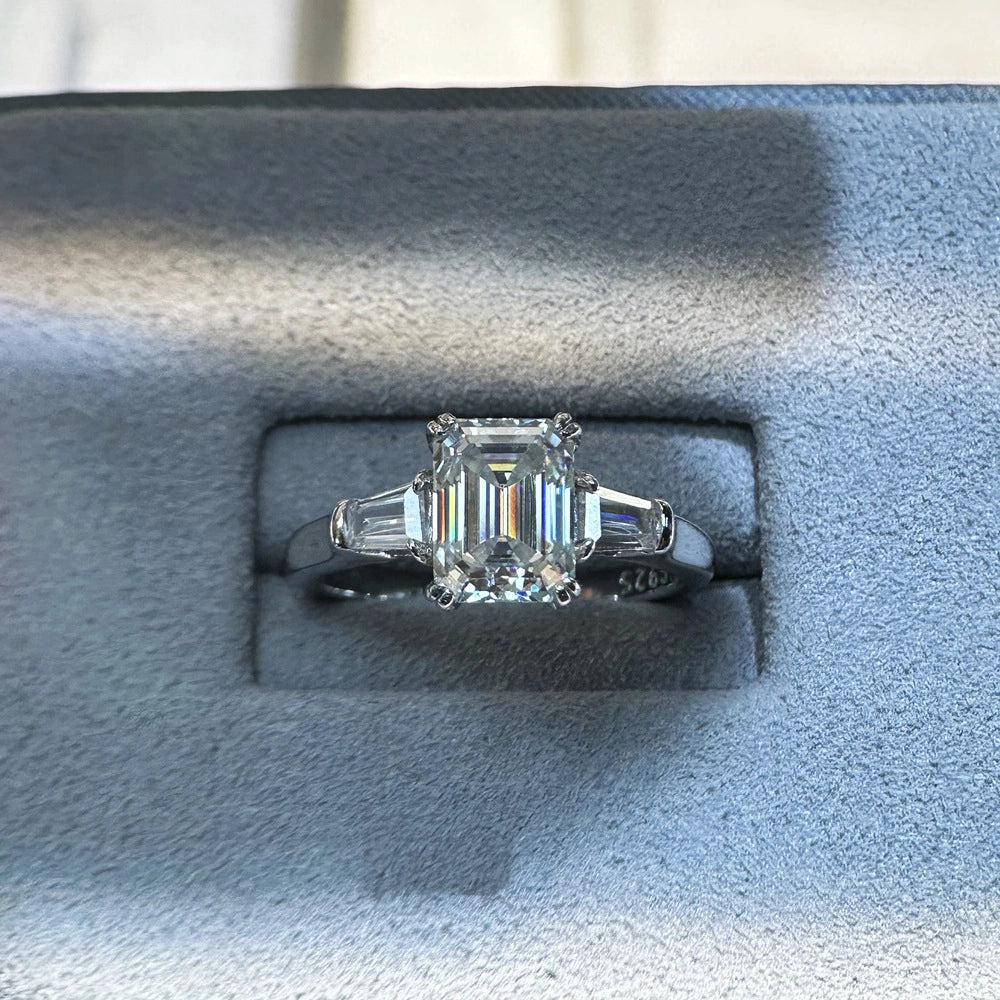 Emerald Engagement Ring 2ct 6*8 925 Silver Moissanite