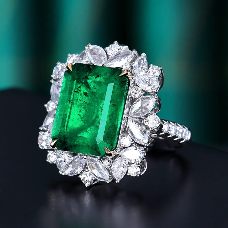 Engagement Ring 18K Gold 13.8ct Colombian Natural Emerald Ring
