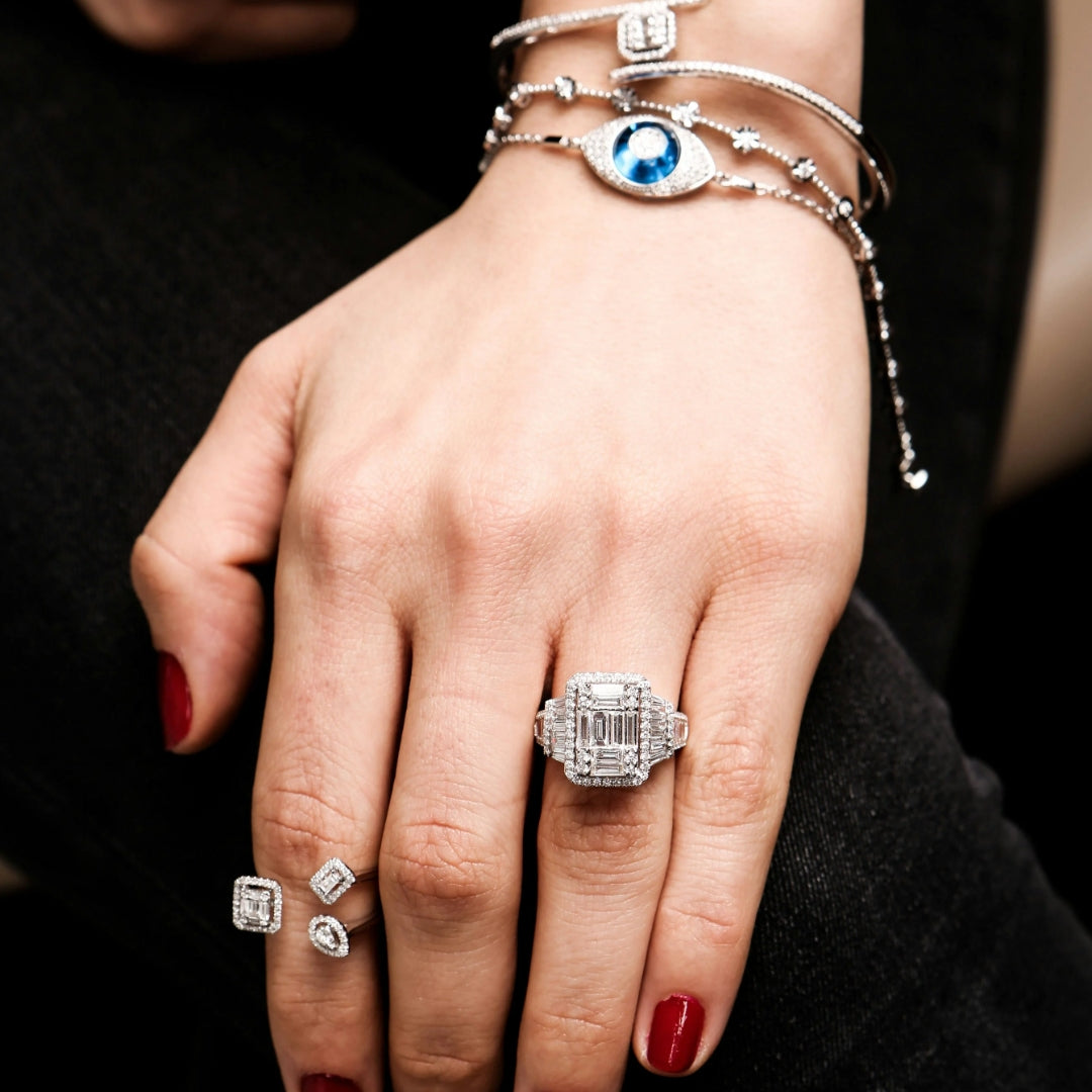 High Carbon Diamonds vs. Moissanite vs. Lab-Grown Diamonds: A Deep Dive into the Differences