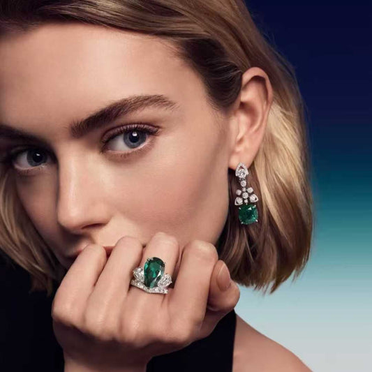 How to Wear Emerald Jewelry: A Complete Styling Guide for Everyday &amp; Special Occasions